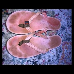 Pink thin-strapped Rainbows